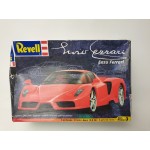 Revell Enzo Ferrari 85-2192. Let op kleur wit