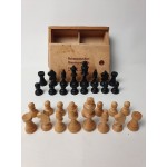 Houten onverzwaarde schaakstukken stauntonmodel K.h. 72 mm