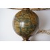 Lamp met een voet in vorm van een globe / wereldbol