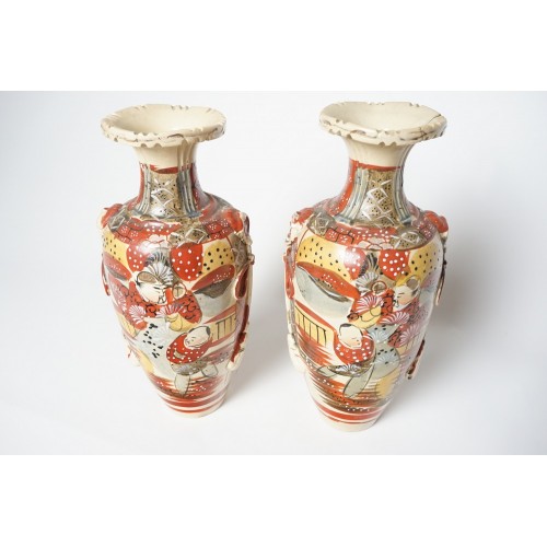 Handgeschilderde japanse aardewerk vazen stel