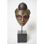 Punu Mask Maiden Spirit met standaard Gabon Afrika 2
